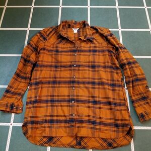 Duluth Trading Co Orange and Navy Plaid Button-Down Shirt